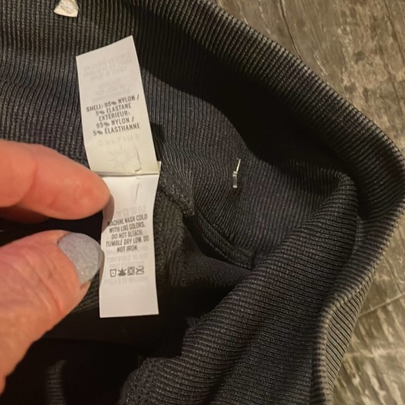 New Aerie OFFLINE Seamless High Waisted 7/8 Leggings SHIPS SAME DAY - Picture 9 of 15